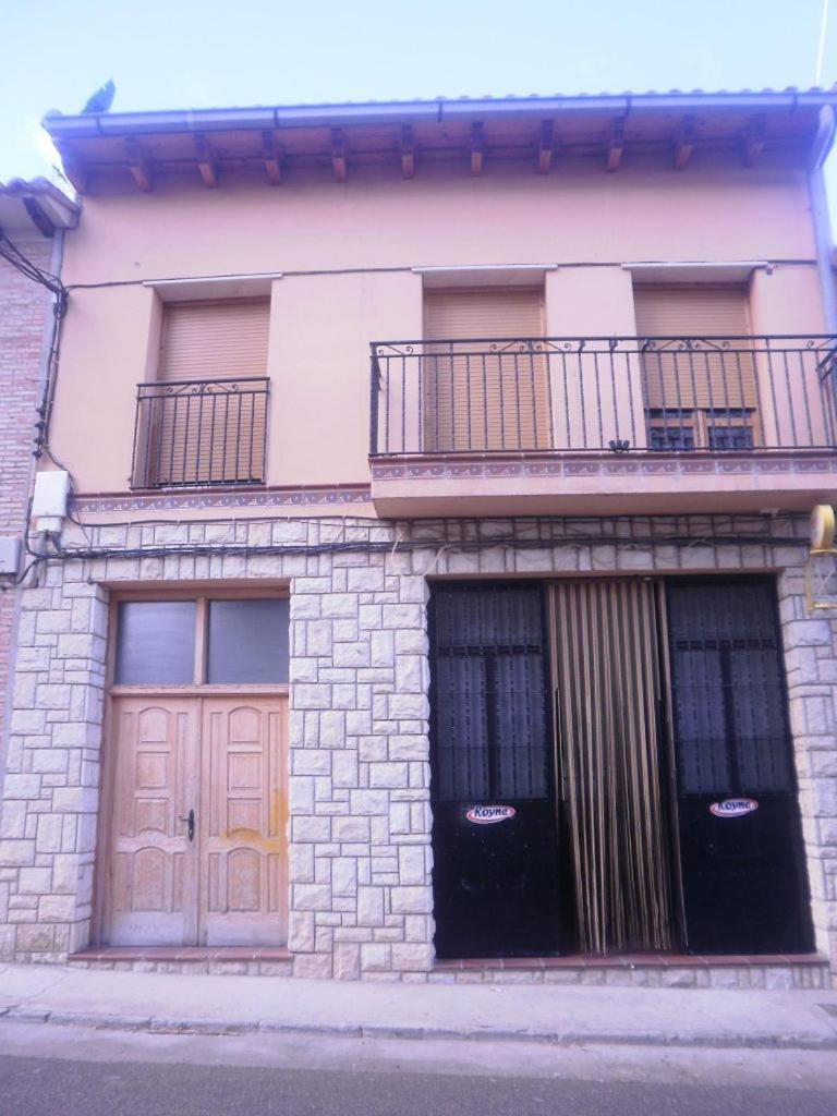 Bar Hostal Torralba De Los Sisones Buitenkant foto